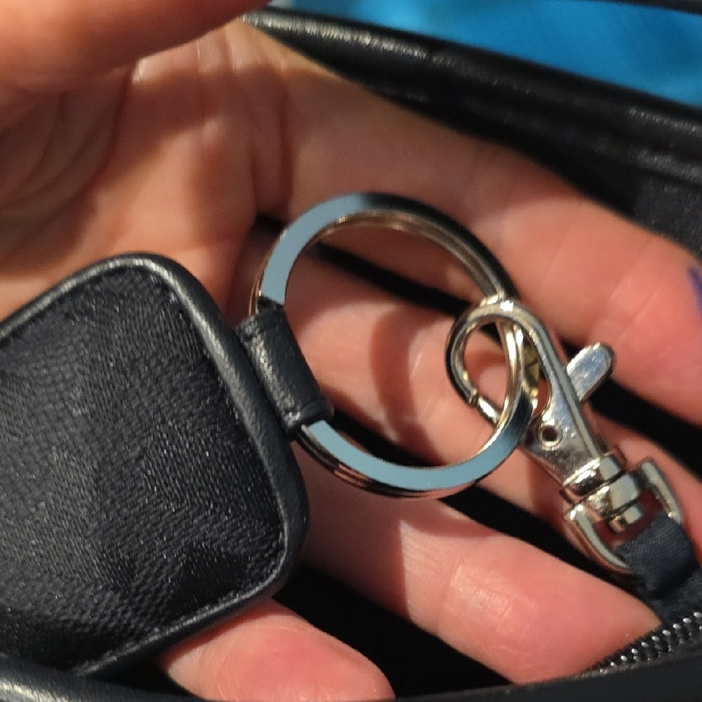 Talbots Classic Black Shoulder Bag - Picture 11 of 11